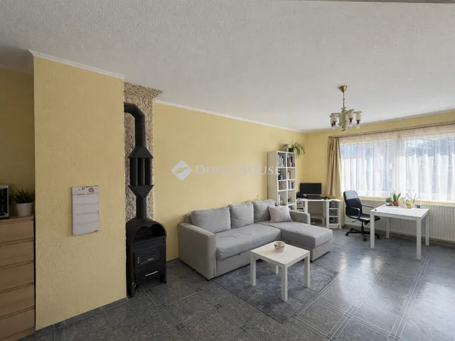 Eladó ház Felsőpakony 89 nm