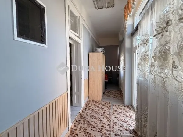 Eladó ház Vecsés 335 nm