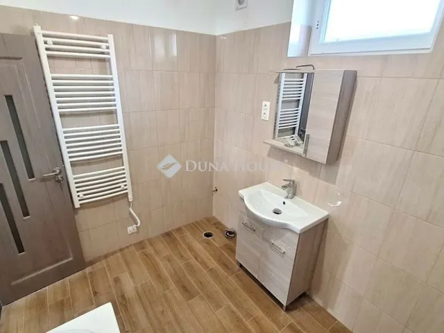 Eladó ház Vasad 84 nm