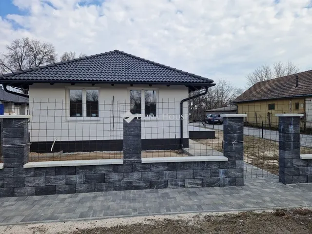 Eladó ház Üllő 95 nm