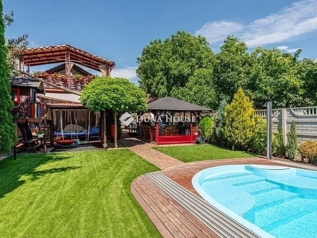Eladó ház Budapest XVIII. kerület, Kossuth Ferenc-telep 186 nm