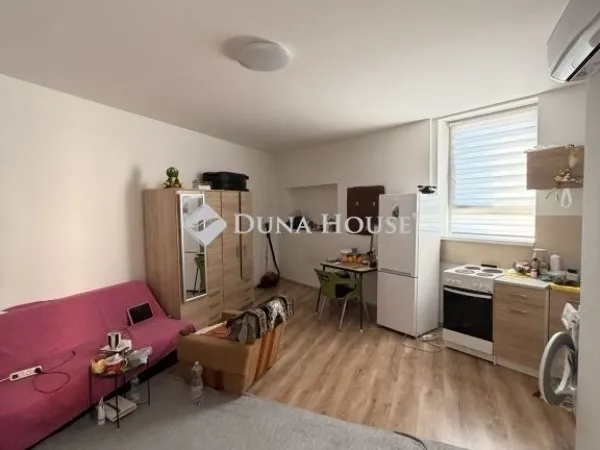 Eladó ház Vecsés 335 nm