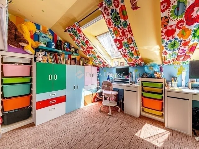 Eladó ház Budapest XVIII. kerület, Kossuth Ferenc-telep 186 nm