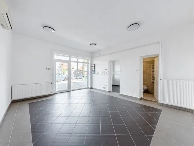 Eladó ház Budapest XVIII. kerület, Kossuth Ferenc-telep 186 nm