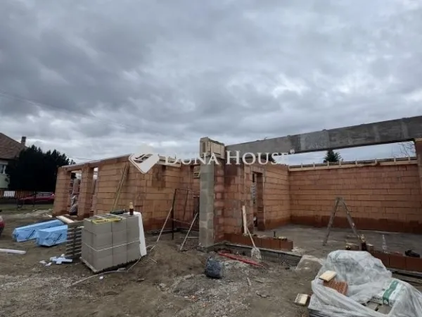 Eladó ház Vecsés 160 nm