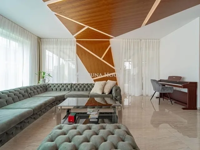 Eladó ház Budapest XVIII. kerület, Almáskert 164 nm