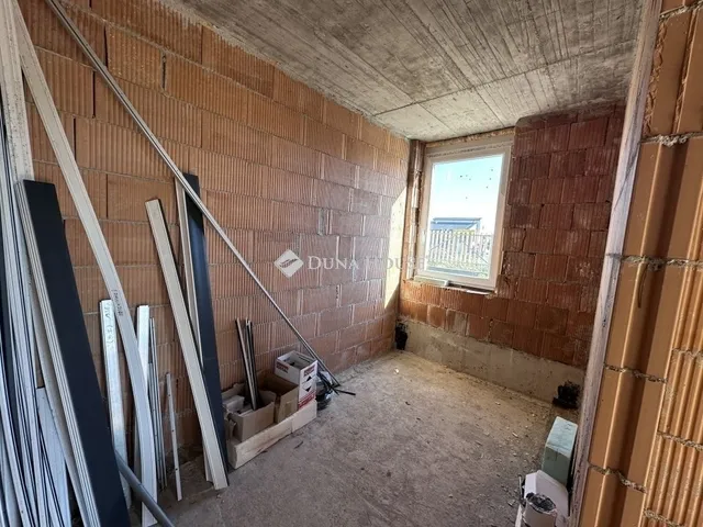 Eladó ház Budapest XVIII. kerület, Almáskert 420 nm