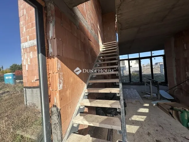 Eladó ház Budapest XVIII. kerület, Almáskert 420 nm