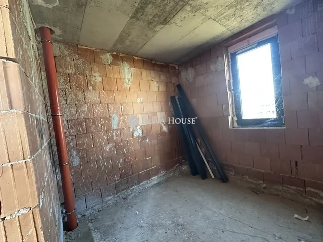 Eladó ház Budapest XVIII. kerület, Almáskert 420 nm