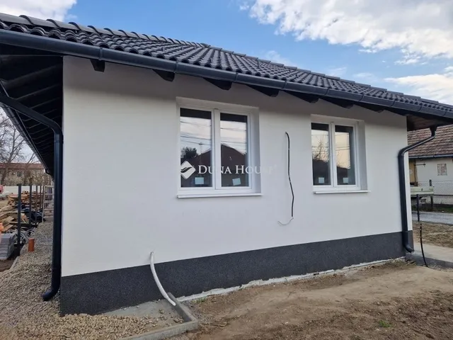 Eladó ház Üllő 95 nm