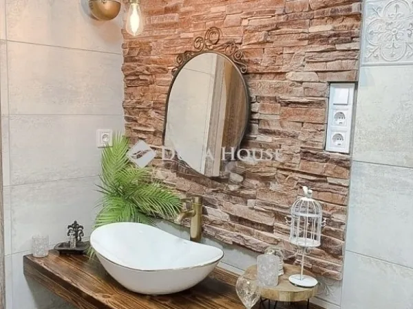 Eladó ház Vecsés 143 nm