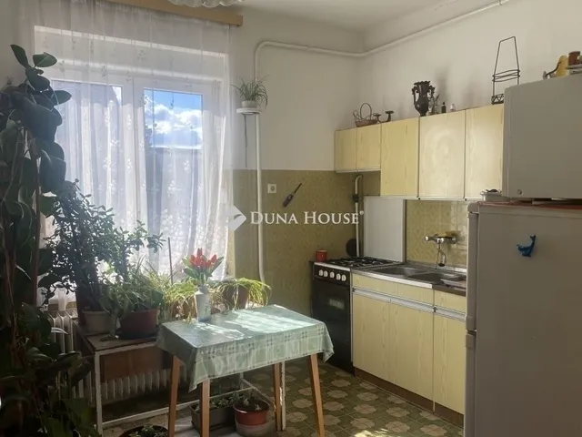 Eladó ház Monor 182 nm