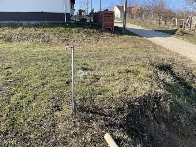 Eladó telek Gomba 769 nm