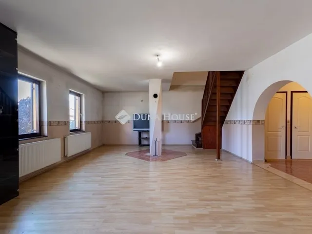 Eladó ház Budapest XVIII. kerület 240 nm