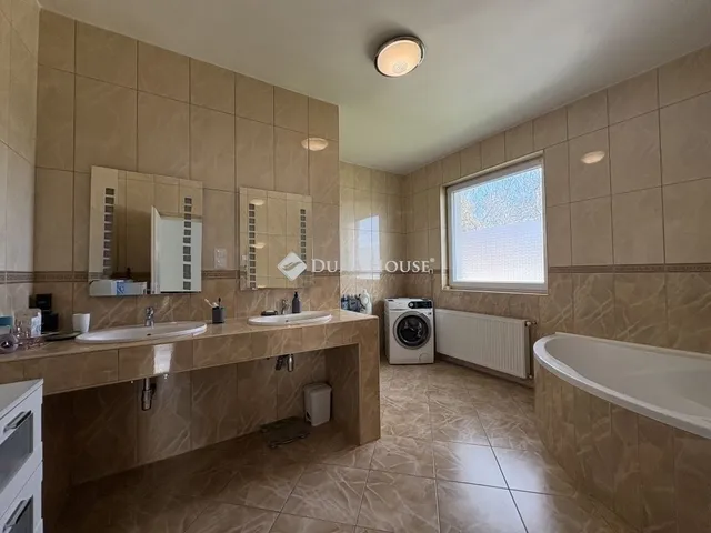 Eladó ház Gyál 177 nm