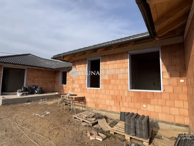 Eladó ház Taksony 87 nm