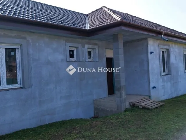 Eladó ház Nagytarcsa 106 nm