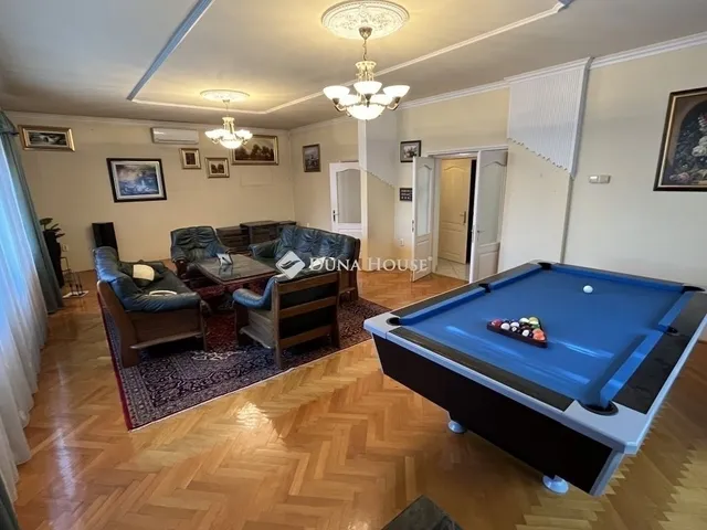 Eladó ház Budapest XVI. kerület 317 nm