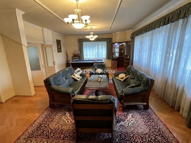 Eladó ház Budapest XVI. kerület 317 nm