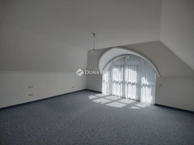 Eladó ház Budapest XVIII. kerület 280 nm