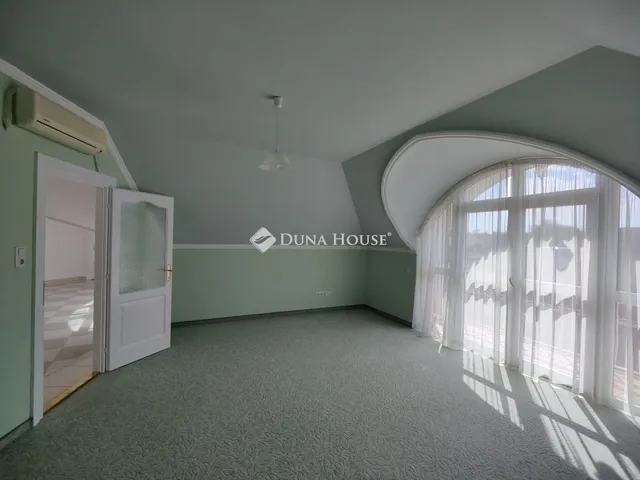 Eladó ház Budapest XVIII. kerület 280 nm