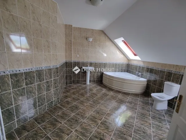 Eladó ház Budapest XVIII. kerület 280 nm