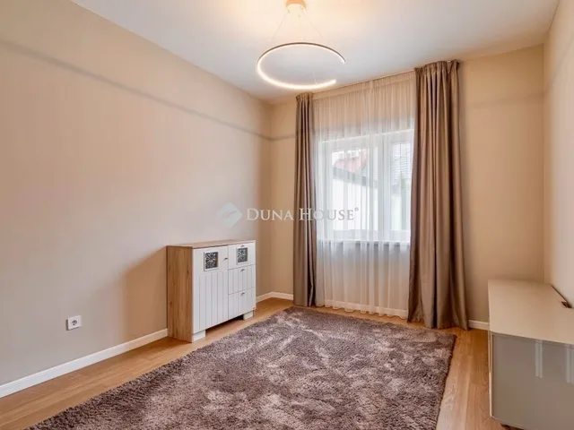 Eladó ház Budapest X. kerület, Óhegy 123 nm