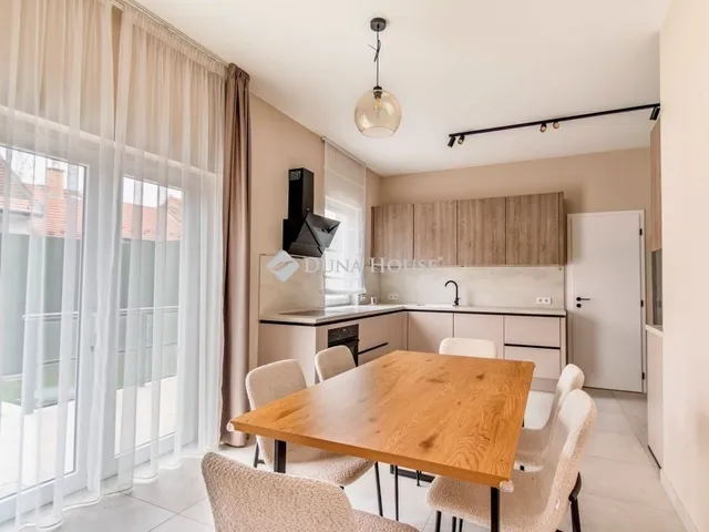 Eladó ház Budapest X. kerület, Óhegy 123 nm