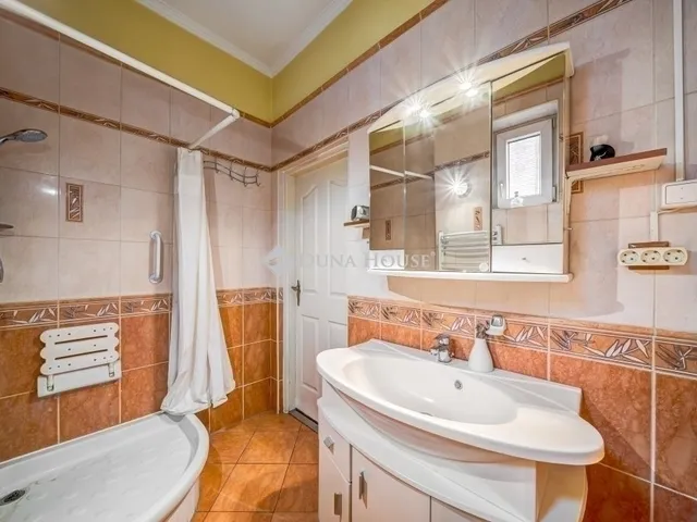 Eladó ház Budapest XVIII. kerület, Szemeretelep 64 nm