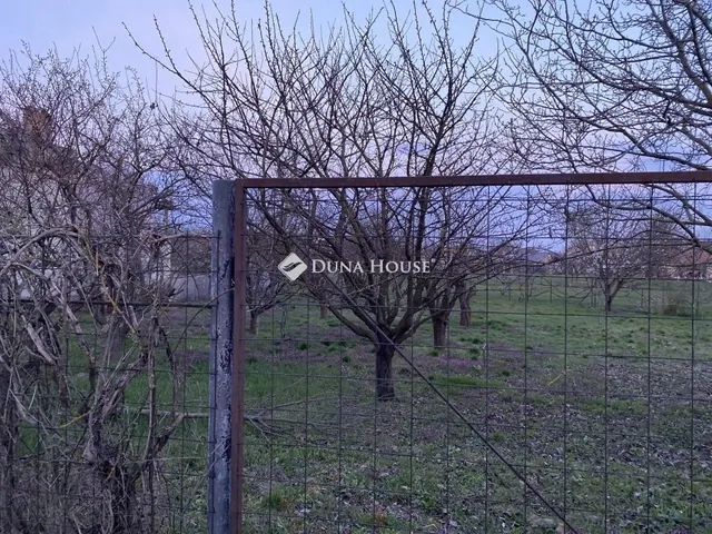 Eladó telek Pilis 1201 nm