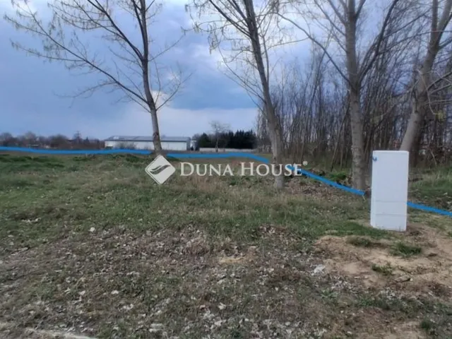 Eladó kereskedelmi és ipari ingatlan Gyál 6063 nm