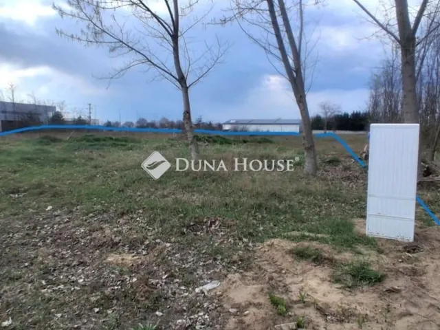 Eladó kereskedelmi és ipari ingatlan Gyál 6063 nm