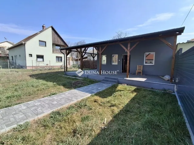 Eladó telek Budapest XVIII. kerület, Szemeretelep 780 nm