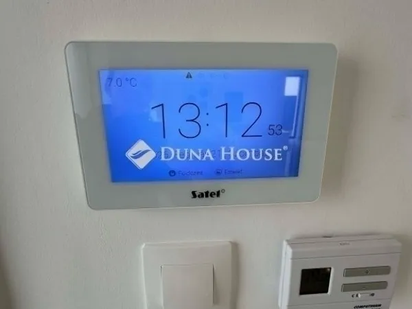 Eladó ház Vecsés 242 nm