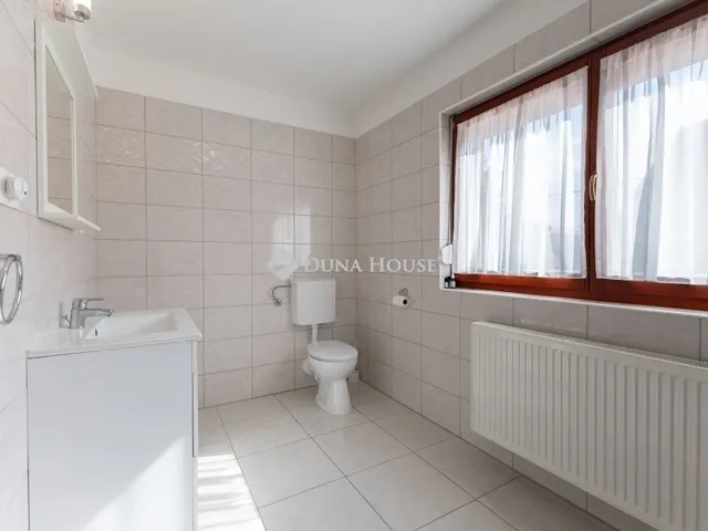 Eladó ház Budapest XVIII. kerület, Újpéteritelep 120 nm