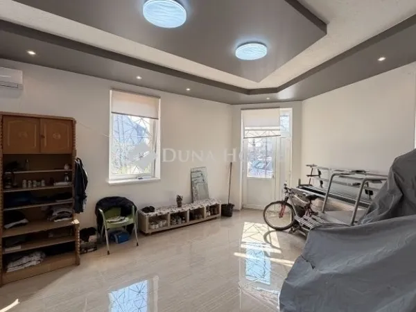 Eladó ház Vecsés 335 nm