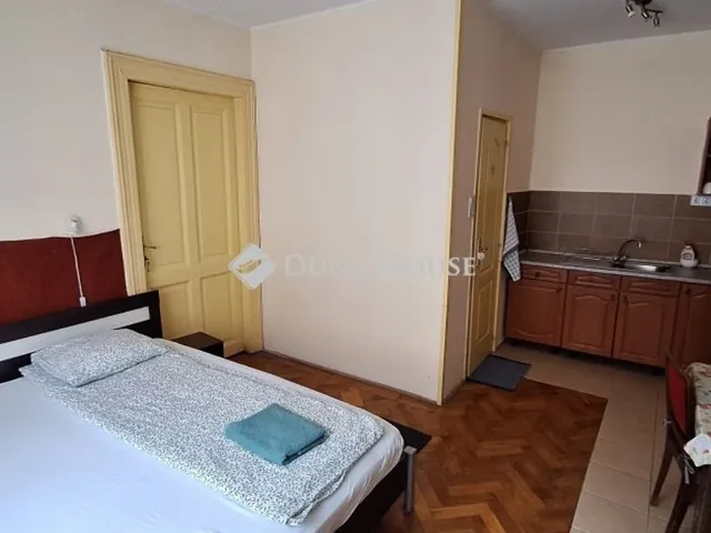 Eladó lakás Budapest I. kerület 129 nm