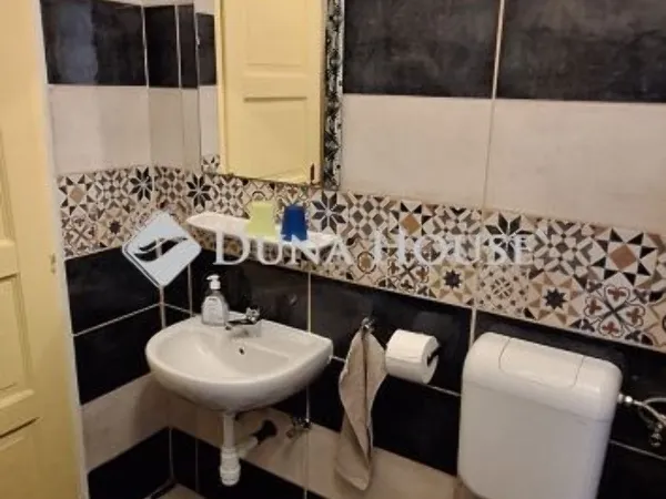 Eladó lakás Budapest I. kerület 129 nm