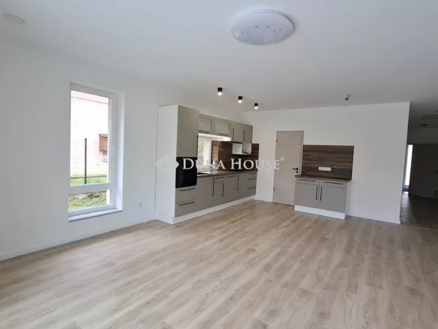 Eladó ház Budapest XVI. kerület, Sashalom 143 nm