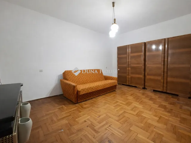 Eladó lakás Budapest XVIII. kerület, Újpéteritelep 29 nm