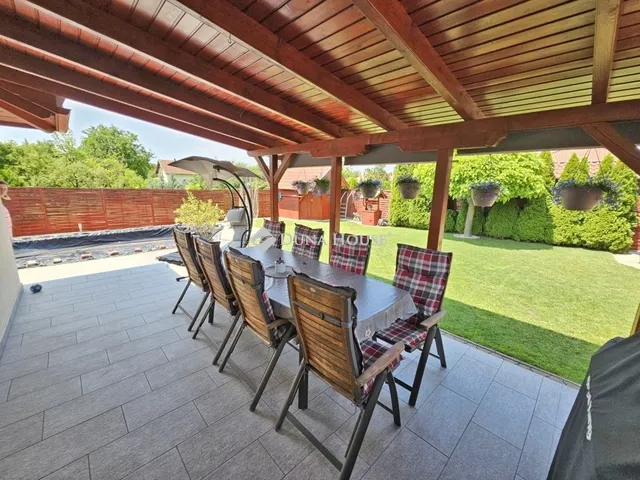 Eladó ház Üllő 132 nm