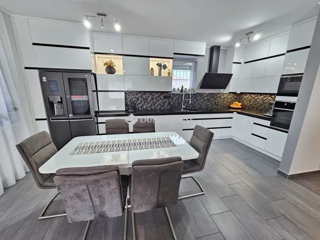 Eladó ház Üllő 132 nm