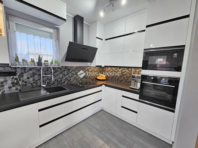 Eladó ház Üllő 132 nm