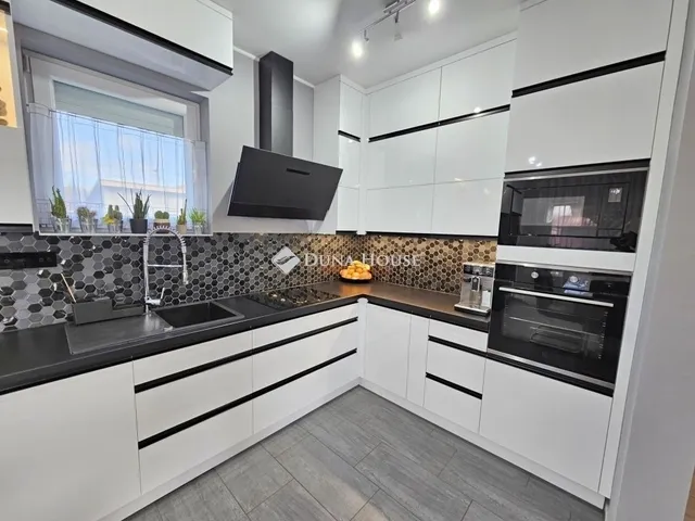 Eladó ház Üllő 132 nm