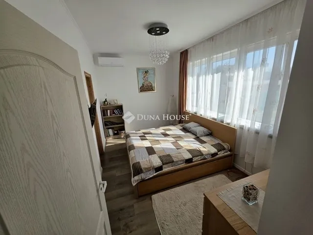 Eladó ház Nagytarcsa 325 nm