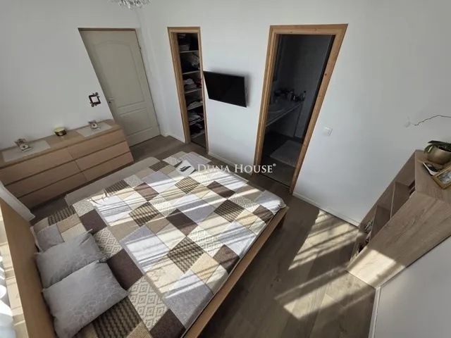 Eladó ház Nagytarcsa 325 nm