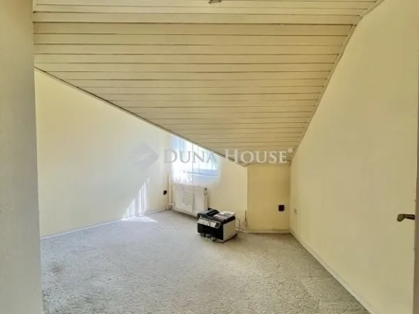 Eladó ház Budapest XVIII. kerület, Újpéteritelep 190 nm