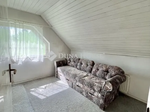 Eladó ház Budapest XVIII. kerület, Újpéteritelep 190 nm