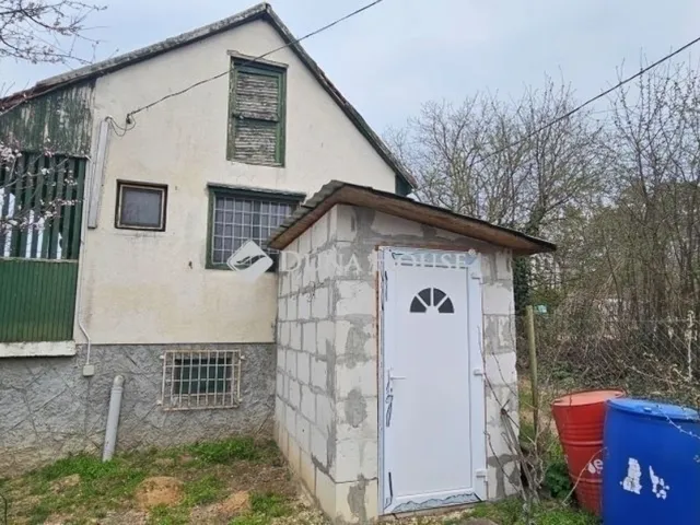 Eladó üdülő és hétvégi ház Gomba 50 nm