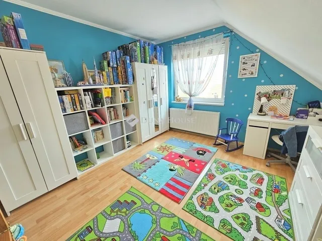 Eladó lakás Üllő 92 nm